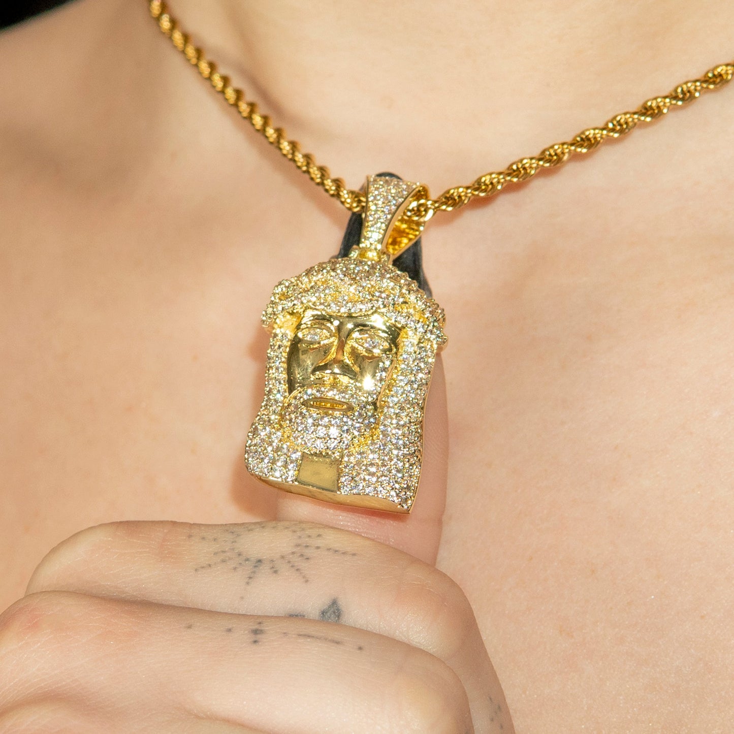 Womens Jewelry - Gold Iced Out VVS Jesus Head Necklace | Appx. 14.8 Grams