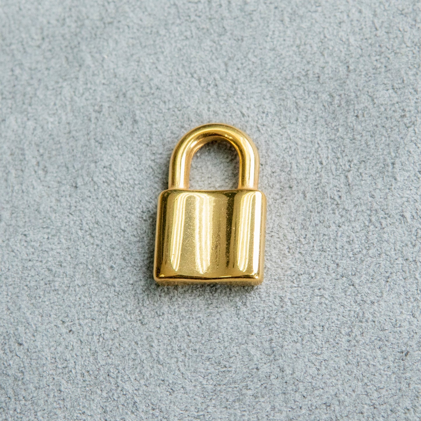 Mens Jewelry - 14K Gold Lock Necklace | Appx. 3.5 Grams