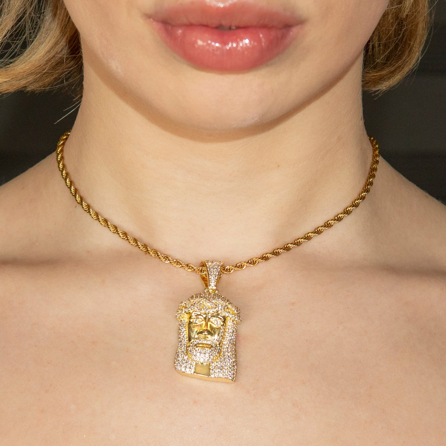 Womens Jewelry - Gold Iced Out VVS Jesus Head Necklace | Appx. 14.8 Grams