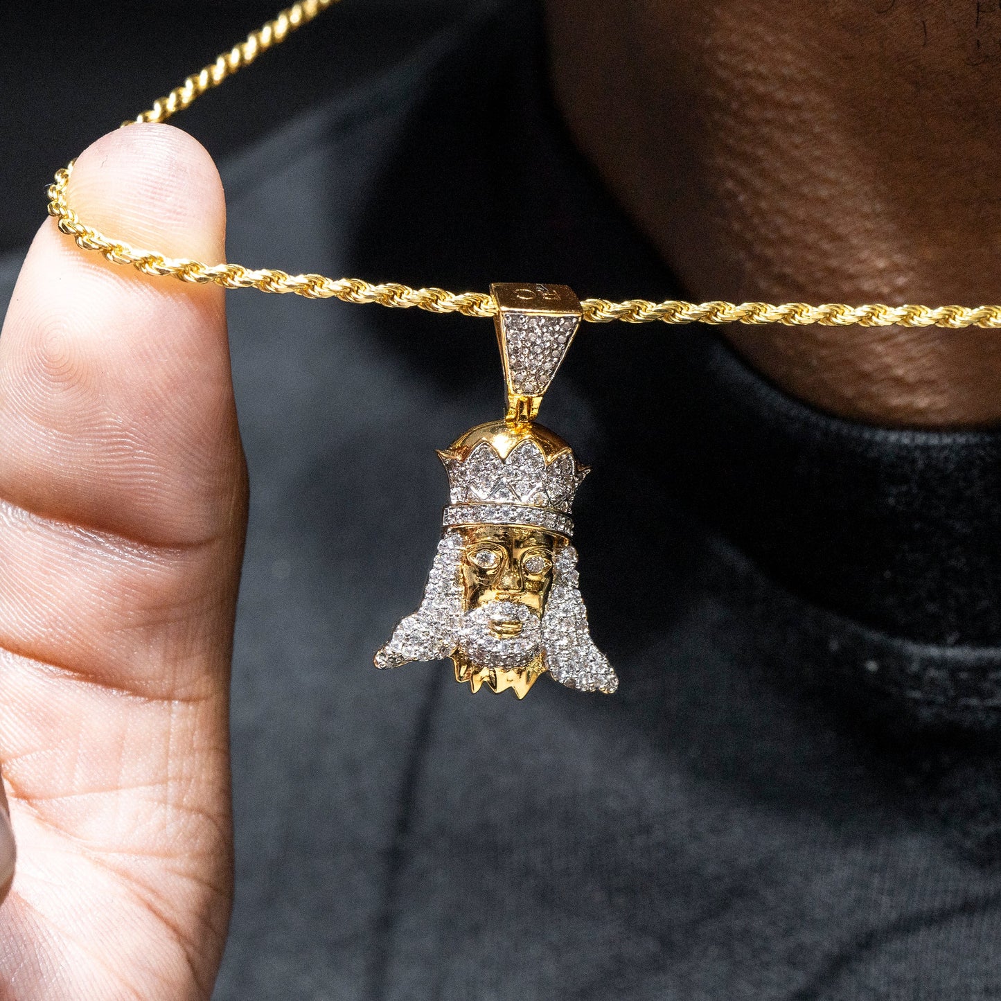 Mens Jewelry - Iced Out VVS King Pendant | 4.4 Grams