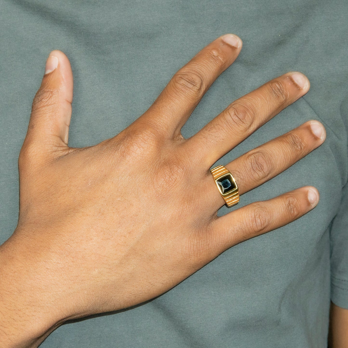 Mens Jewelry - Onyx Gold Pinky Ring | 9 Grams