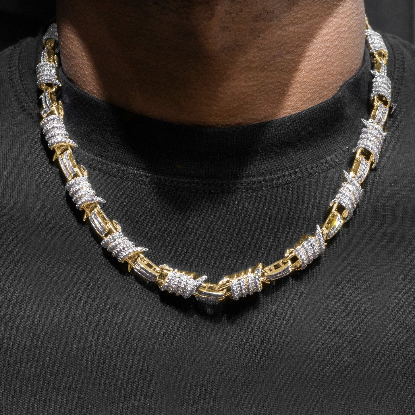 Gold Jewelry -  Mens 14K Gold Iced Out VVS Barbed Wire Link Chain